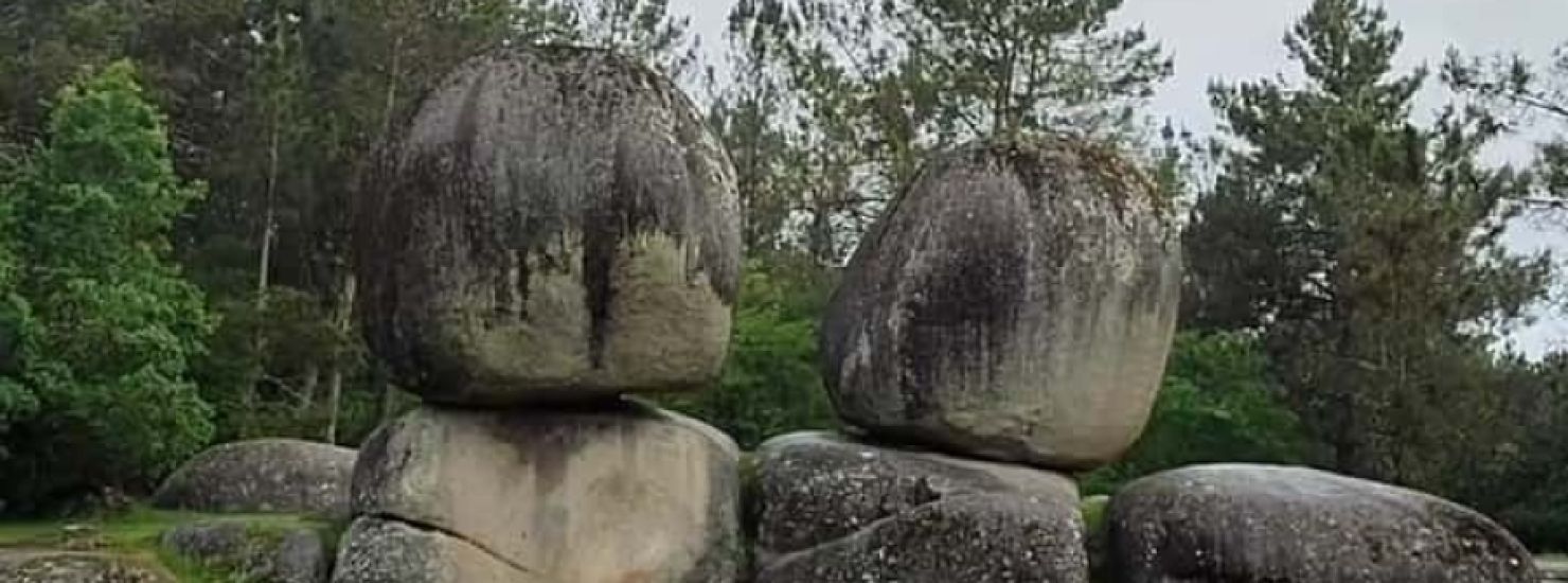 Penas de Rodas bajo la lluvia: Una aventura nórdica única Penas de Rodas bajo la lluvia: Una aventura nórdica única