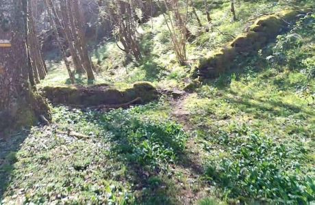 Usos de los muros de junta seca en el río Donsal Usos de los muros de junta seca en el río Donsal